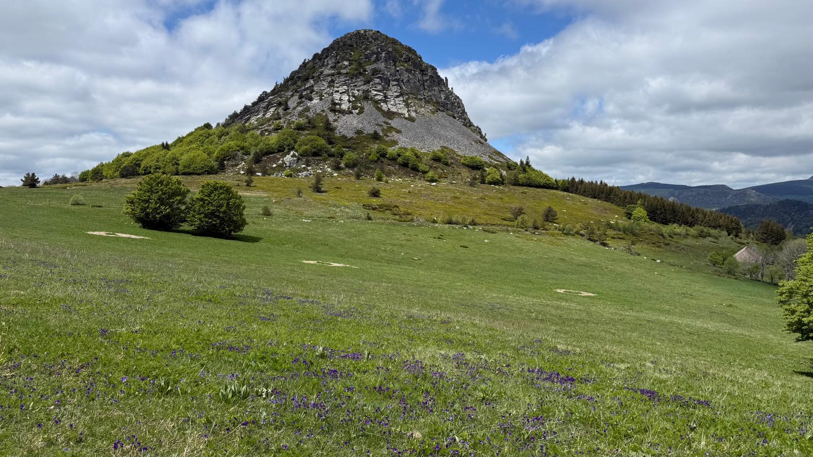 Mt Gerbier de Jonc 1551m